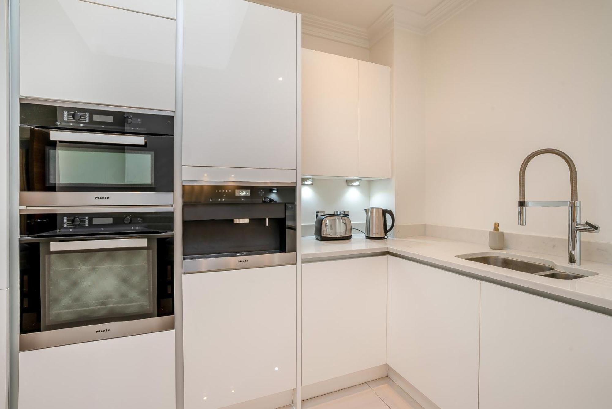 Palace Wharf Apartments Londen Buitenkant foto